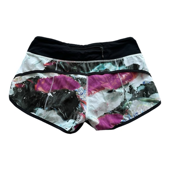 Lululemon speed it up shorts - Picture 3 of 6